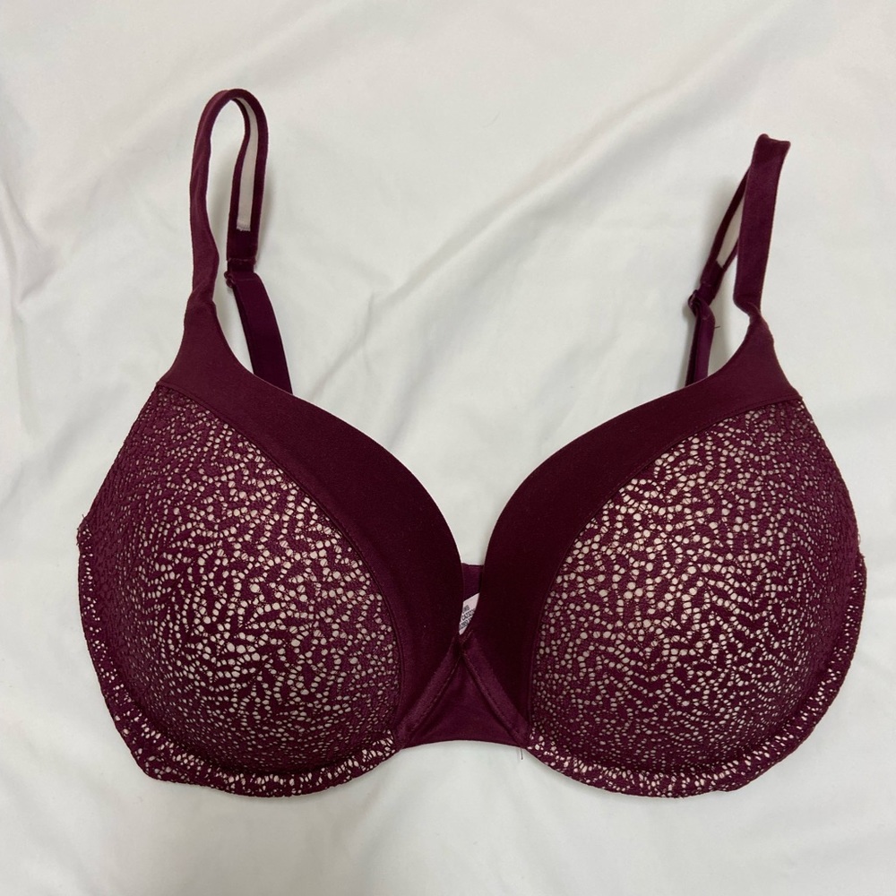 Victoria’s Secret Body by Victoria perfect shape bra